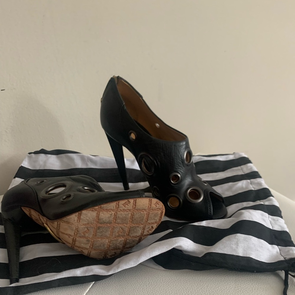 Lamb high heel